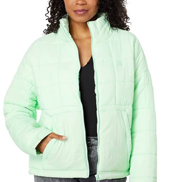 NWT  Rip Curl Puff Jacket - Picture 3 of 9